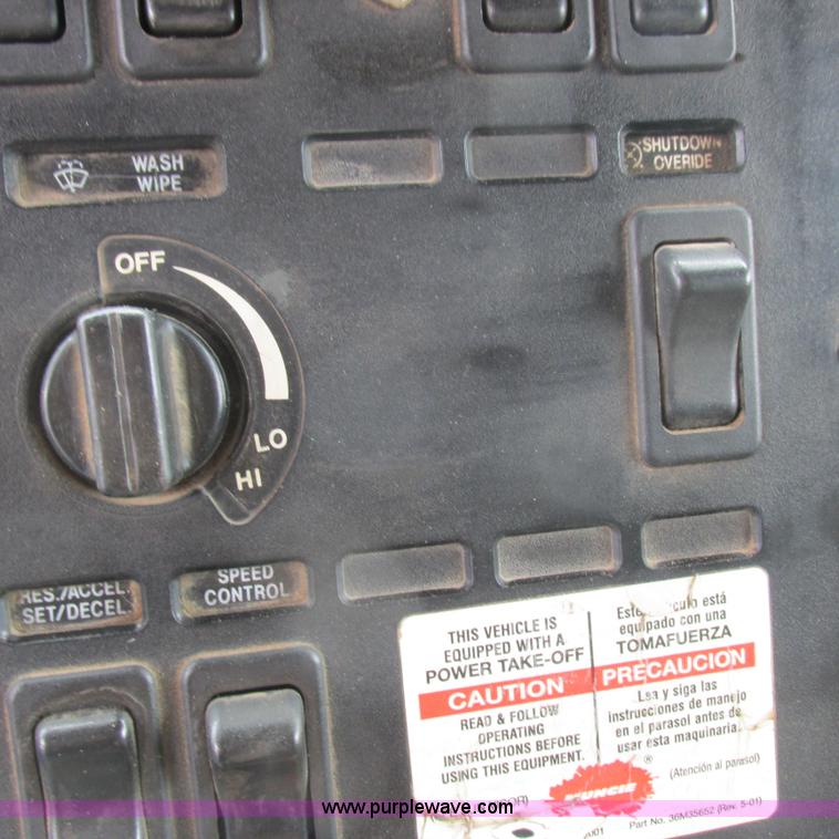 image for item H3303 1992 Mack CH613 dump truck