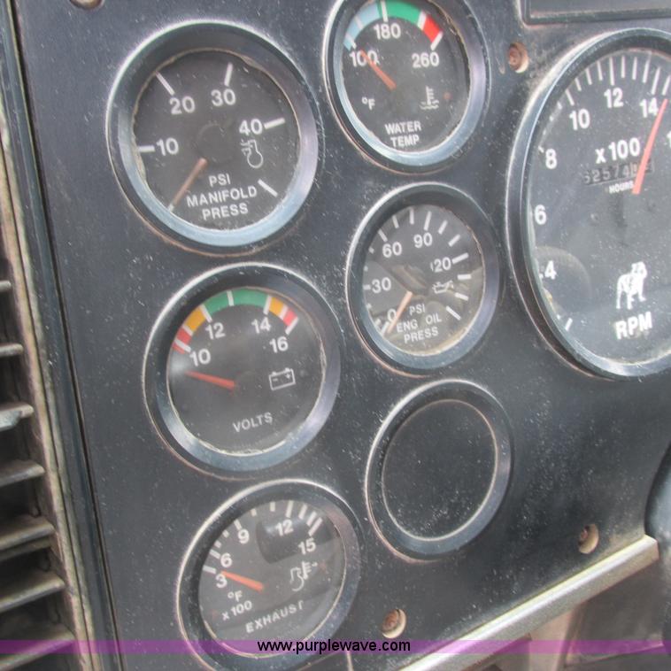 image for item H3303 1992 Mack CH613 dump truck