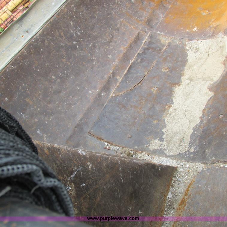 image for item H3303 1992 Mack CH613 dump truck