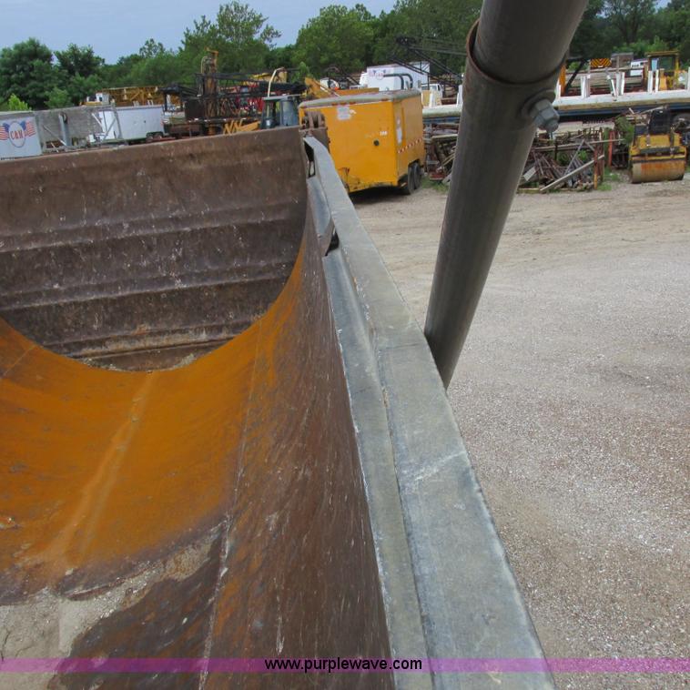 image for item H3303 1992 Mack CH613 dump truck