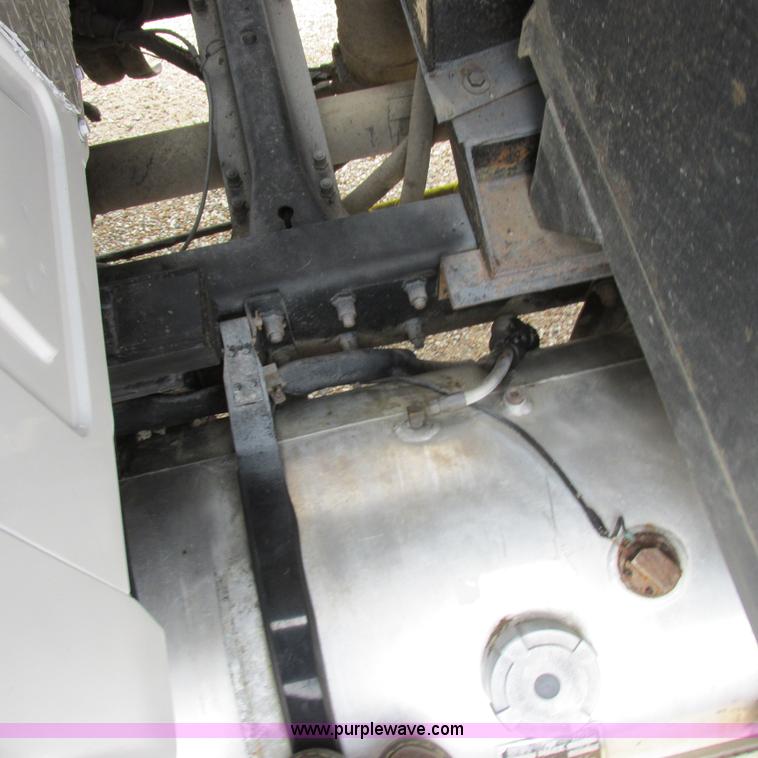 image for item H3303 1992 Mack CH613 dump truck