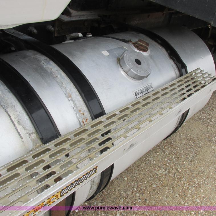 image for item H3303 1992 Mack CH613 dump truck