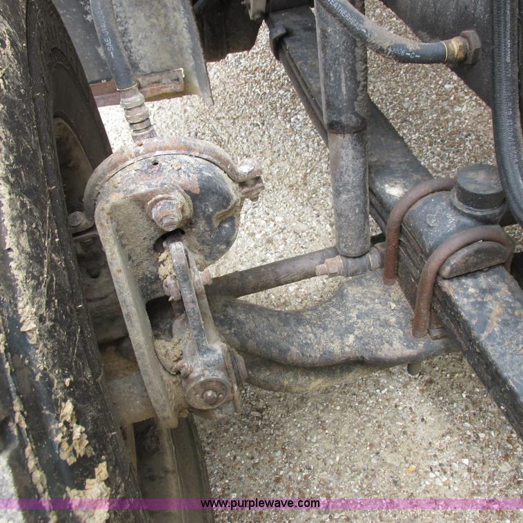 image for item H3303 1992 Mack CH613 dump truck