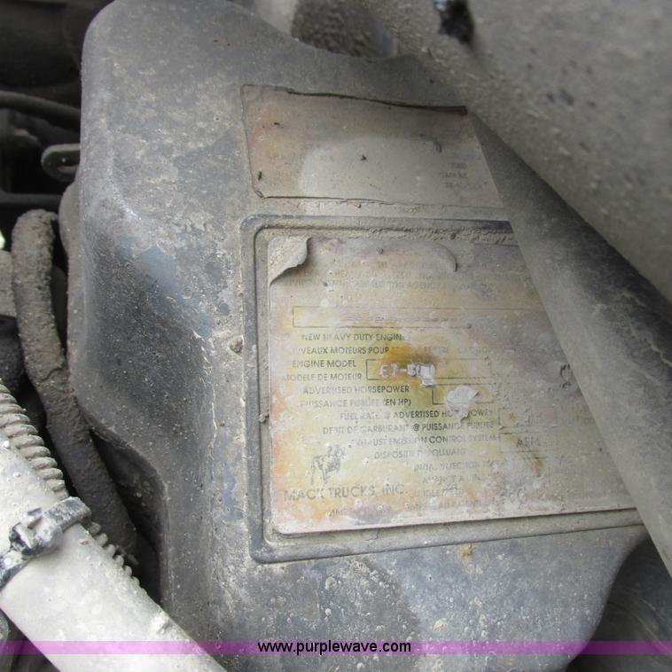 image for item H3303 1992 Mack CH613 dump truck