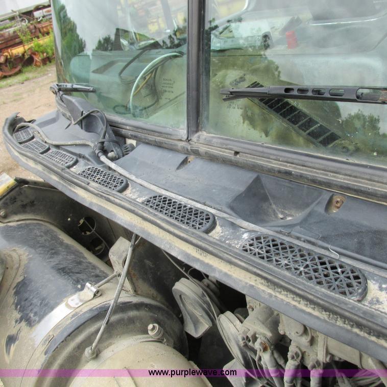 image for item H3303 1992 Mack CH613 dump truck