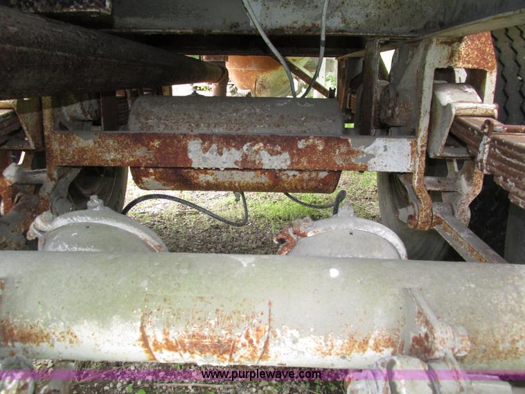 image for item H4592 1965 Fruehauf HEBF2K cement bulk trailer