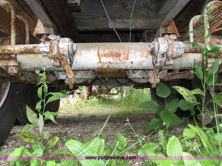 image for item H4592 1965 Fruehauf HEBF2K cement bulk trailer