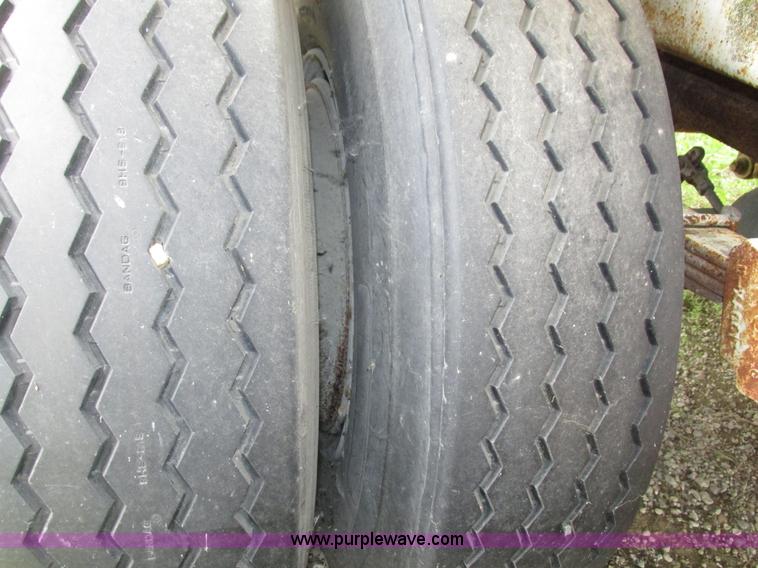 image for item H4592 1965 Fruehauf HEBF2K cement bulk trailer