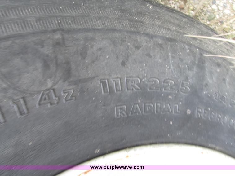 image for item H4592 1965 Fruehauf HEBF2K cement bulk trailer