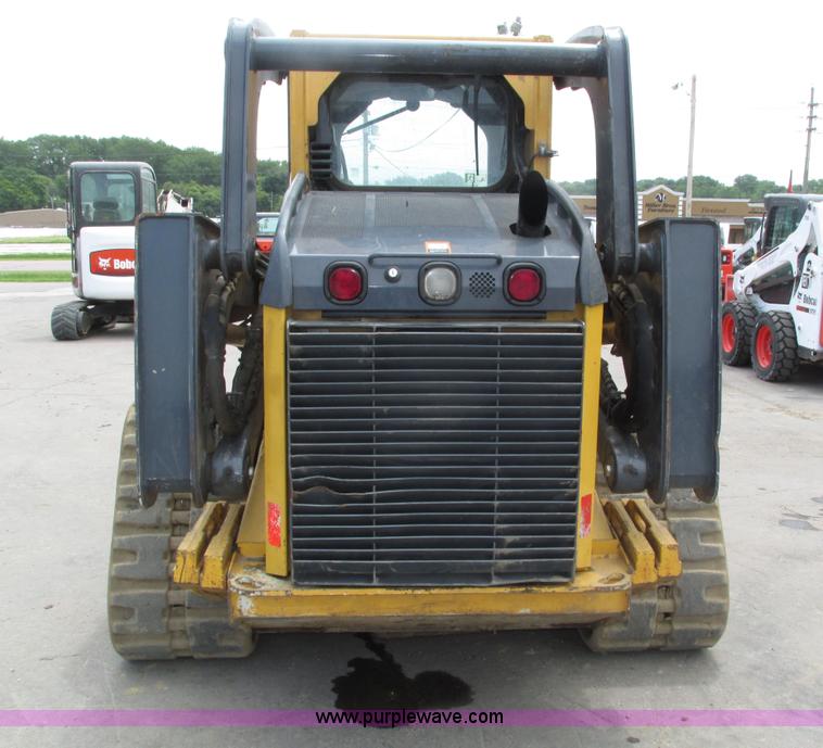 image for item H4599 2011 John Deere 329DT skid steer