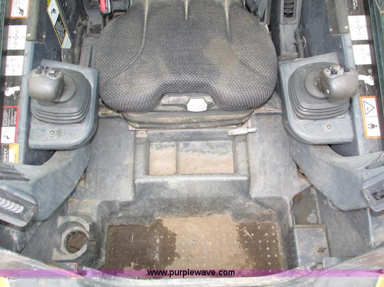 image for item H4599 2011 John Deere 329DT skid steer