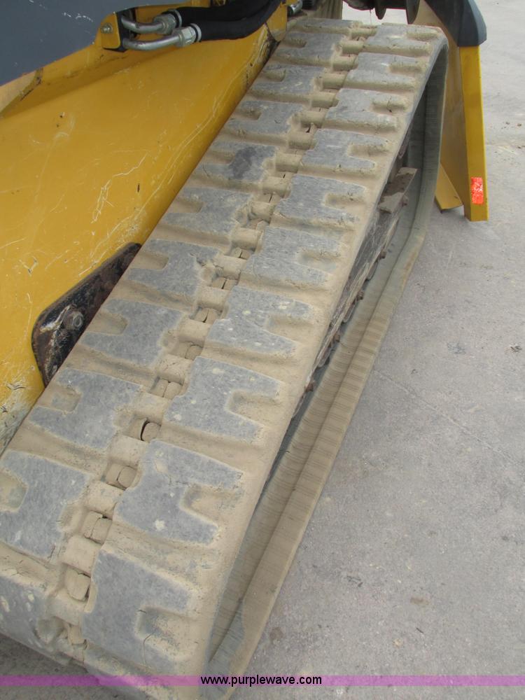 image for item H4599 2011 John Deere 329DT skid steer