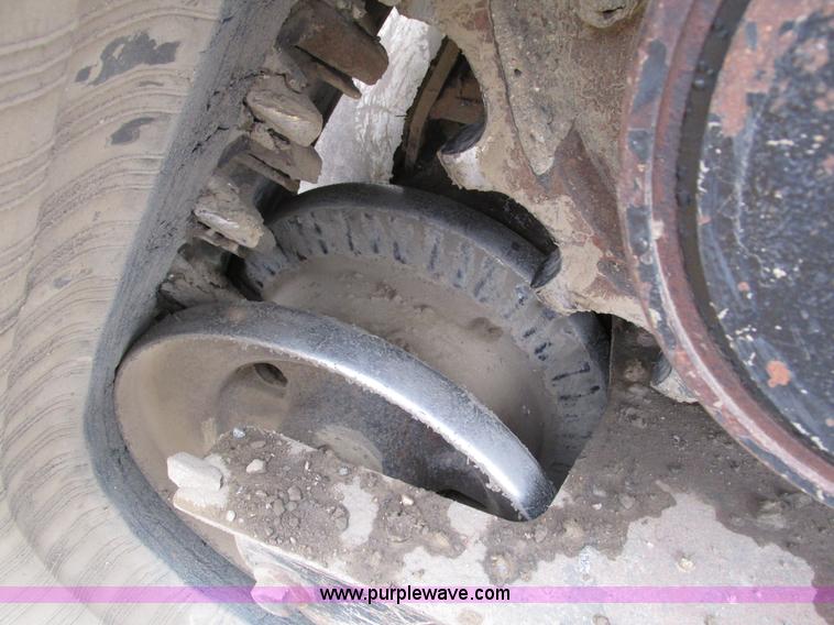 image for item H4599 2011 John Deere 329DT skid steer