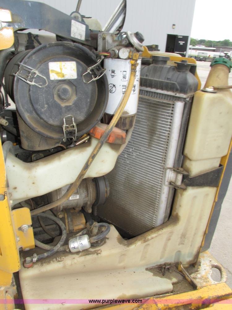 image for item H4599 2011 John Deere 329DT skid steer