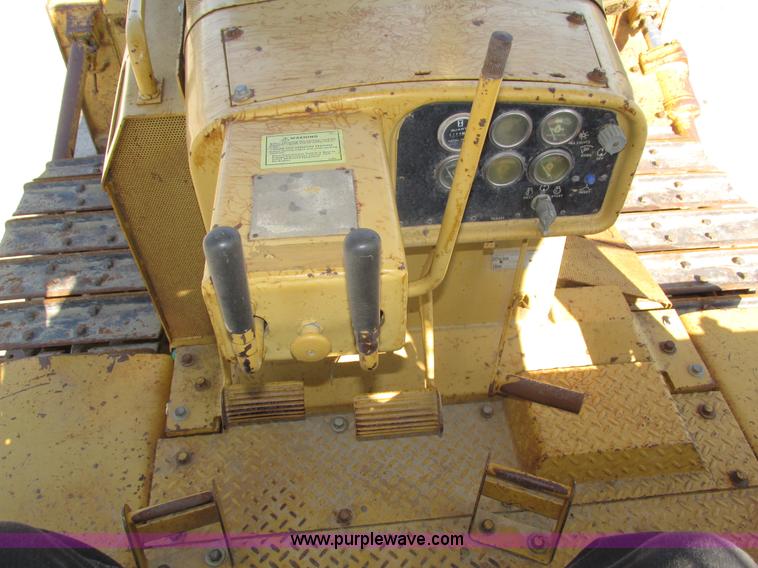 image for item H4629 1980 Caterpillar D7G dozer