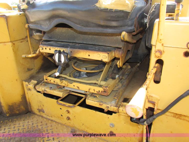 image for item H4629 1980 Caterpillar D7G dozer