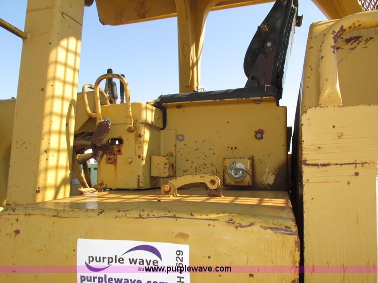 image for item H4629 1980 Caterpillar D7G dozer