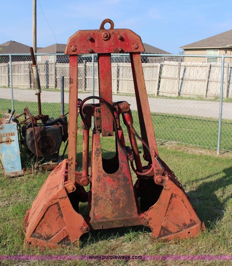 image for item I1623 Clam shell bucket