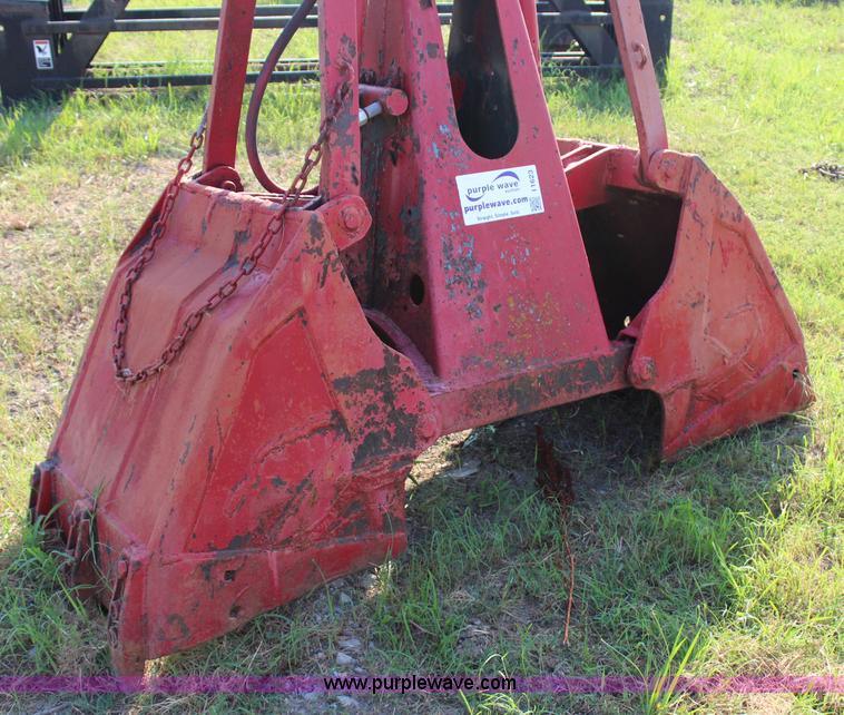 image for item I1623 Clam shell bucket