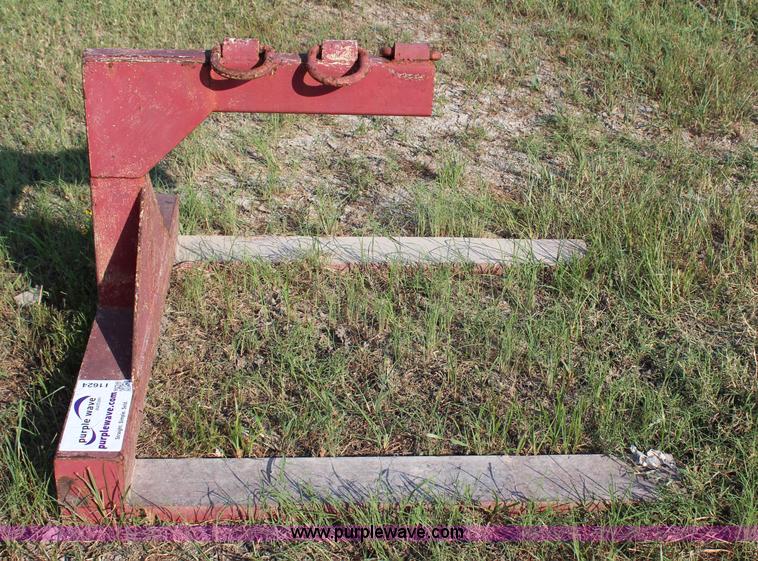 image for item I1624 Pallet jack