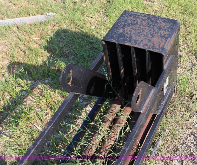 image for item I1625 Ditch Witch 2720 dirt box