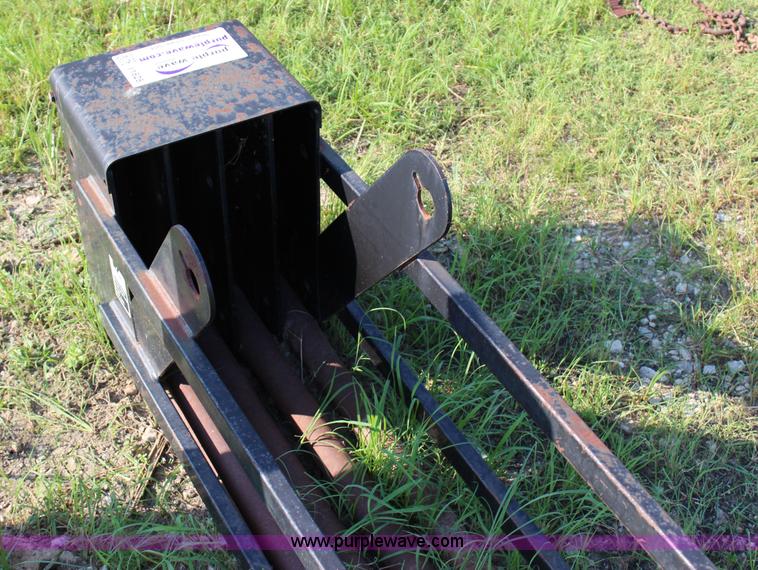 image for item I1625 Ditch Witch 2720 dirt box