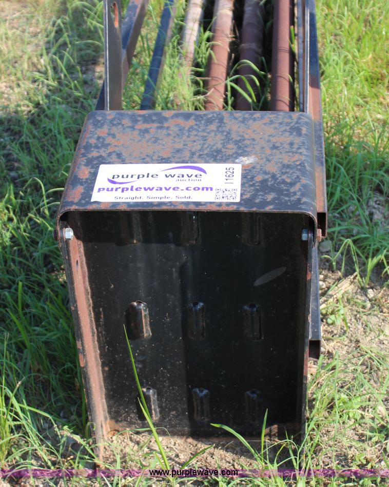 image for item I1625 Ditch Witch 2720 dirt box