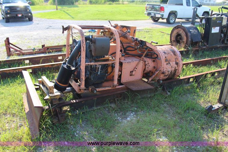 image for item I1628 Mclaughlin MCL24 boring machine