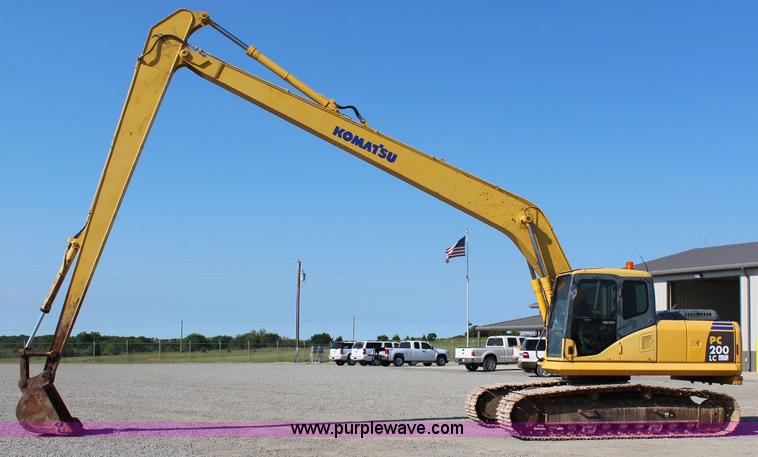 image for item I1633 2007 Komatsu PC200LC-7 long reach excavator