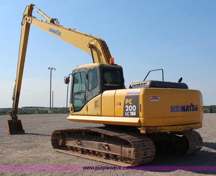 image for item I1633 2007 Komatsu PC200LC-7 long reach excavator
