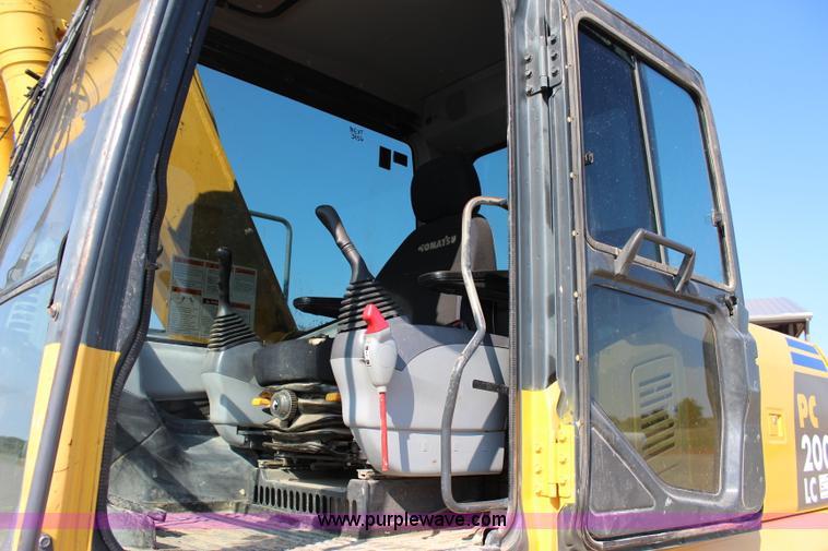 image for item I1633 2007 Komatsu PC200LC-7 long reach excavator