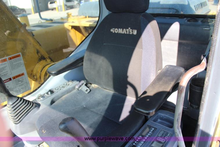 image for item I1633 2007 Komatsu PC200LC-7 long reach excavator