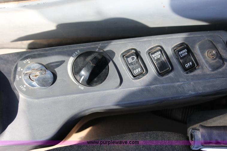 image for item I1633 2007 Komatsu PC200LC-7 long reach excavator