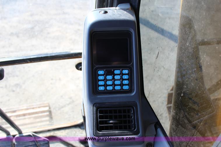 image for item I1633 2007 Komatsu PC200LC-7 long reach excavator