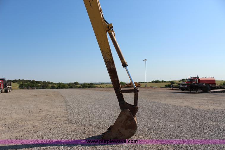 image for item I1633 2007 Komatsu PC200LC-7 long reach excavator