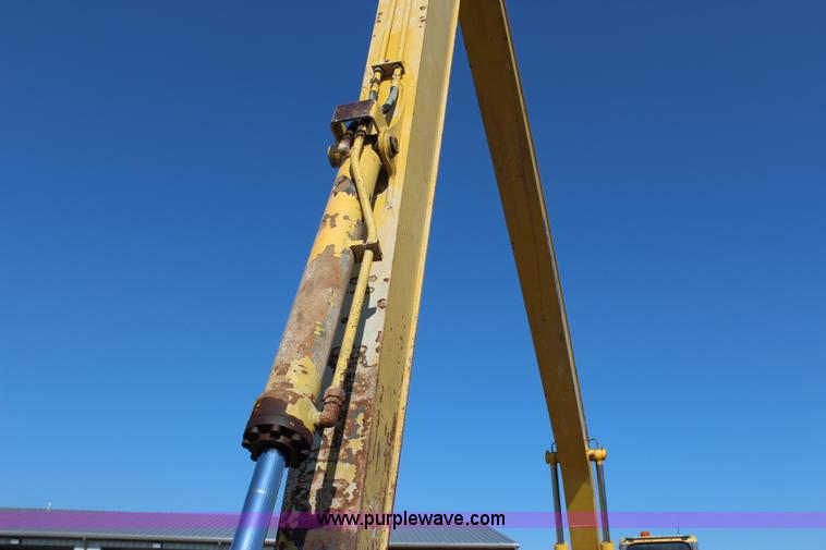 image for item I1633 2007 Komatsu PC200LC-7 long reach excavator