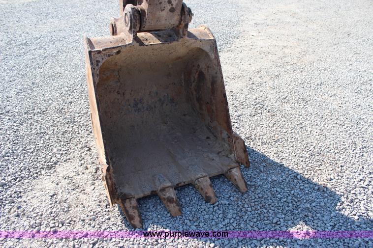 image for item I1633 2007 Komatsu PC200LC-7 long reach excavator