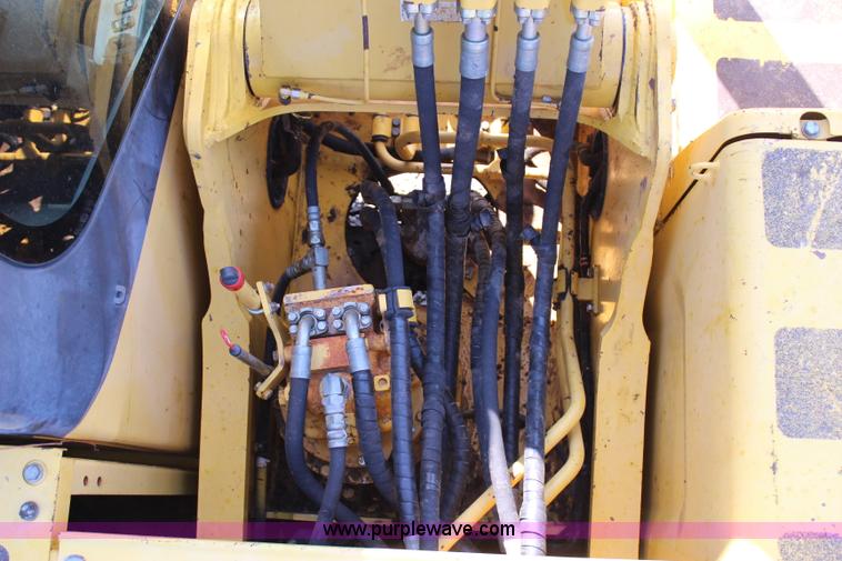 image for item I1633 2007 Komatsu PC200LC-7 long reach excavator