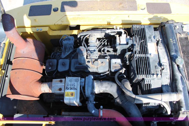 image for item I1633 2007 Komatsu PC200LC-7 long reach excavator