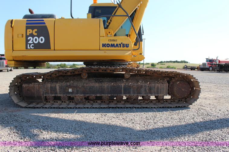 image for item I1633 2007 Komatsu PC200LC-7 long reach excavator
