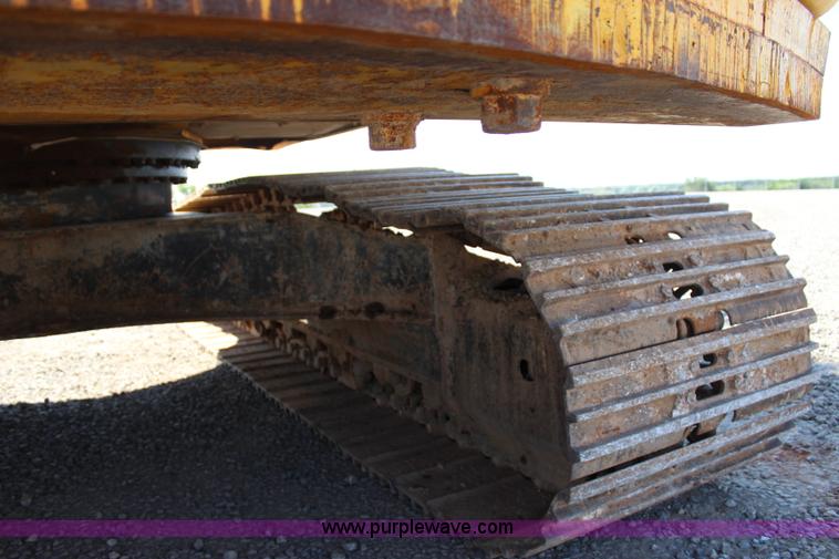 image for item I1633 2007 Komatsu PC200LC-7 long reach excavator