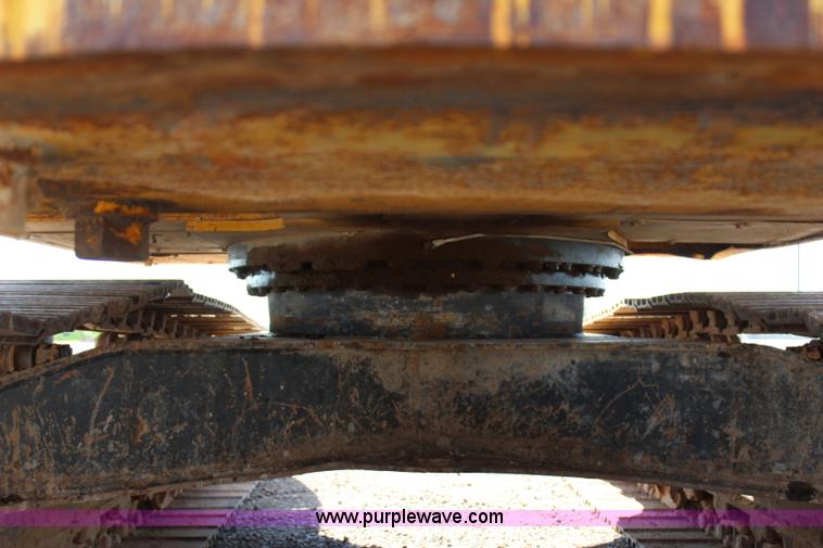 image for item I1633 2007 Komatsu PC200LC-7 long reach excavator