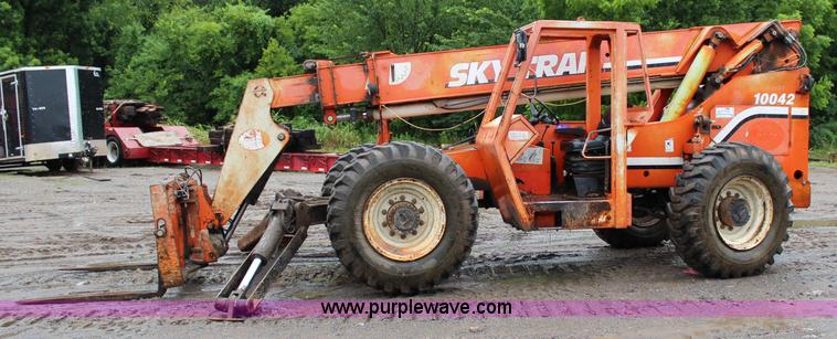 image for item I1637 1997 Sky Trak 10042 telehandler