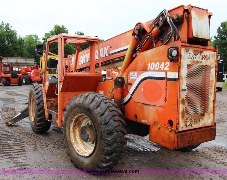 image for item I1637 1997 Sky Trak 10042 telehandler