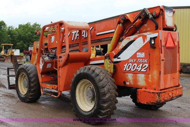 image for item I1638 2000 Sky Trak 10042 telehandler