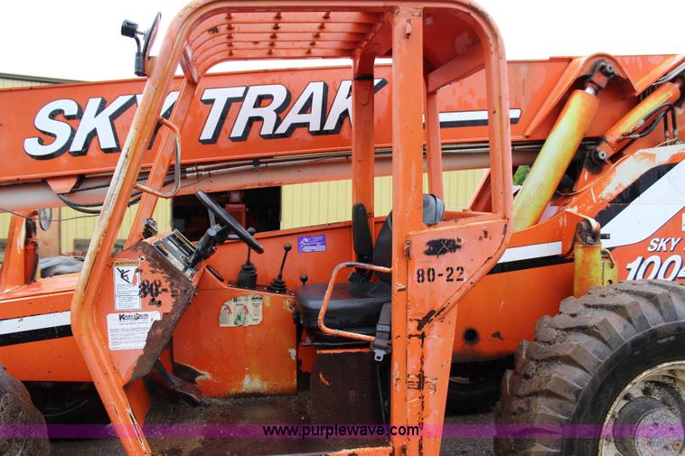 image for item I1638 2000 Sky Trak 10042 telehandler