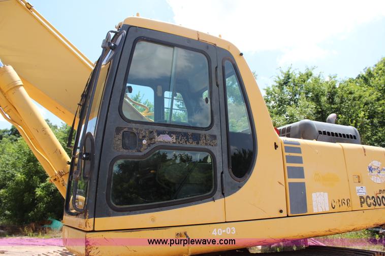 image for item I1639 1999 Komatsu PC300LC-6LE excavator
