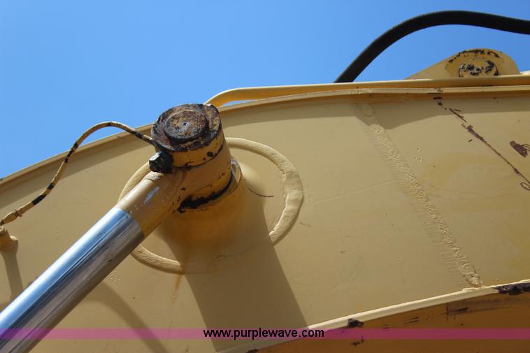 image for item I1639 1999 Komatsu PC300LC-6LE excavator