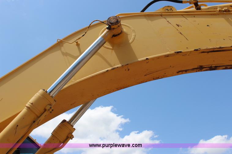 image for item I1639 1999 Komatsu PC300LC-6LE excavator