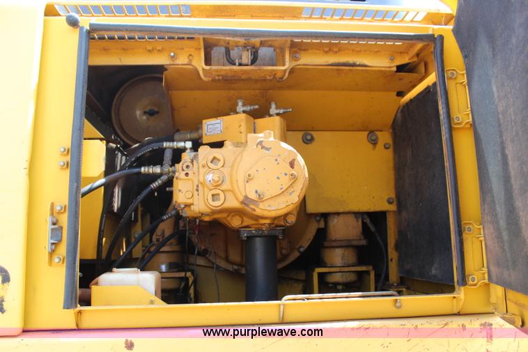 image for item I1639 1999 Komatsu PC300LC-6LE excavator